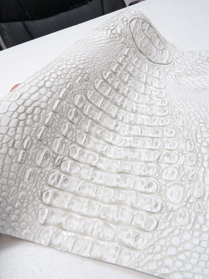 White/Silver Metallic Caiman Gator Vinyl / 30 Yard Roll