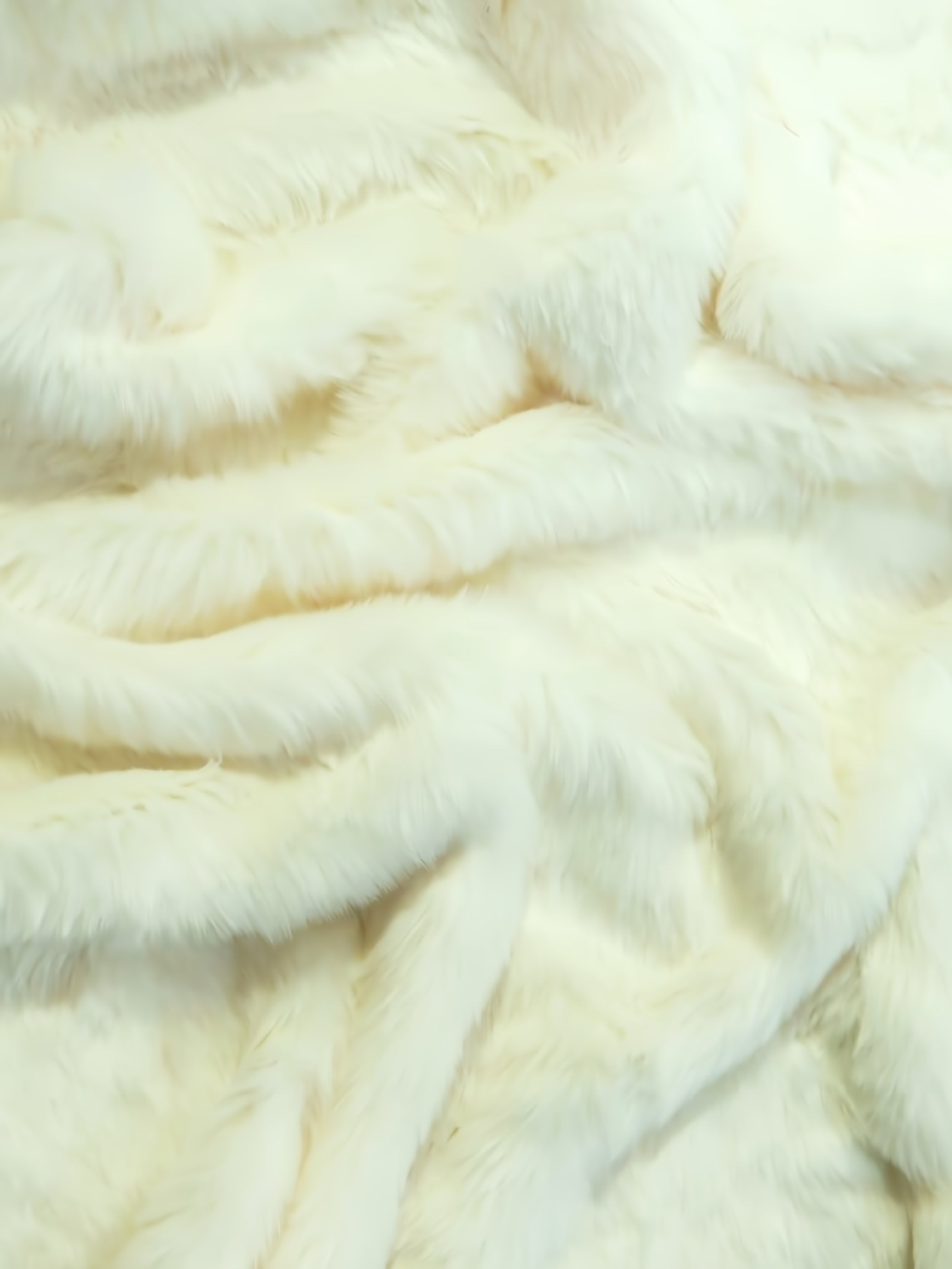 Short Shag Faux Fur Fabric / Ivory / Sold By The Yard