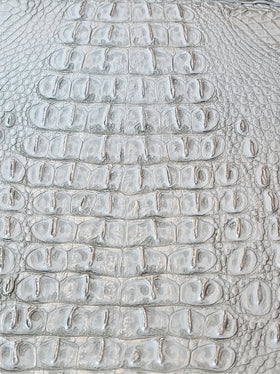 White/Silver Metallic Caiman Gator Vinyl / 30 Yard Roll